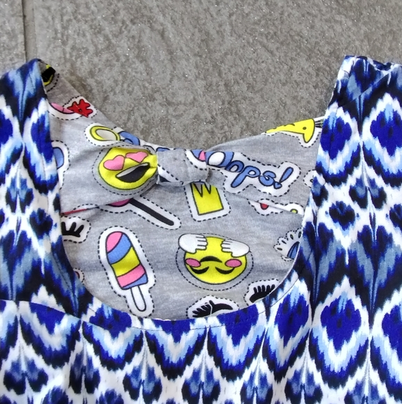 Emily West Girls Multicolored Reversible no size tag Emoji/Crazy Blue FlowyDress - Picture 8 of 11